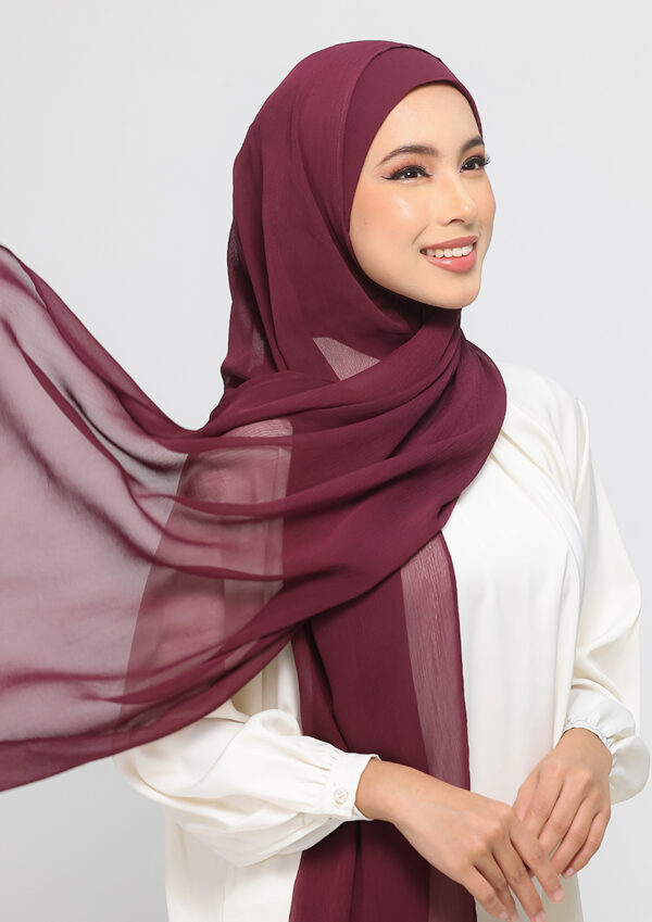 Maroon - Image 7