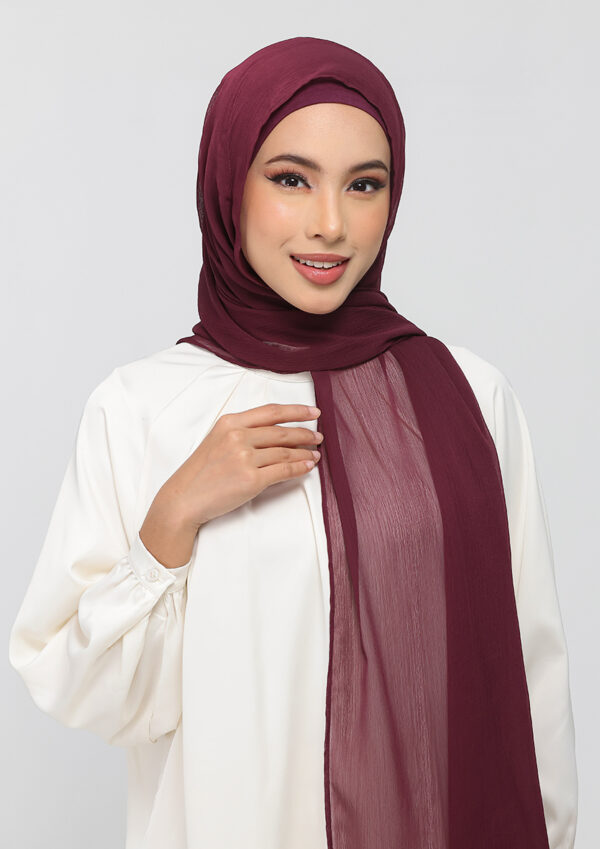 Maroon - Image 9