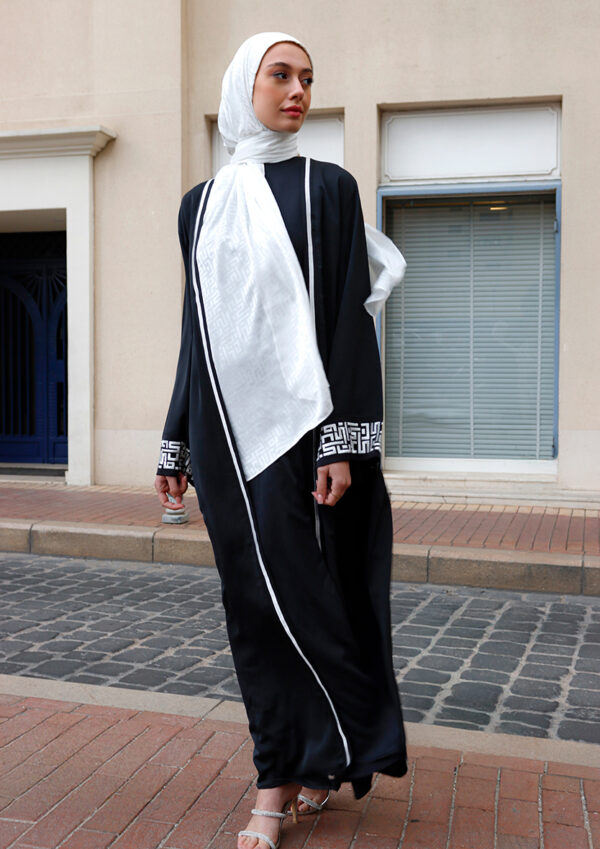 Abaya Black Monogram - Image 9