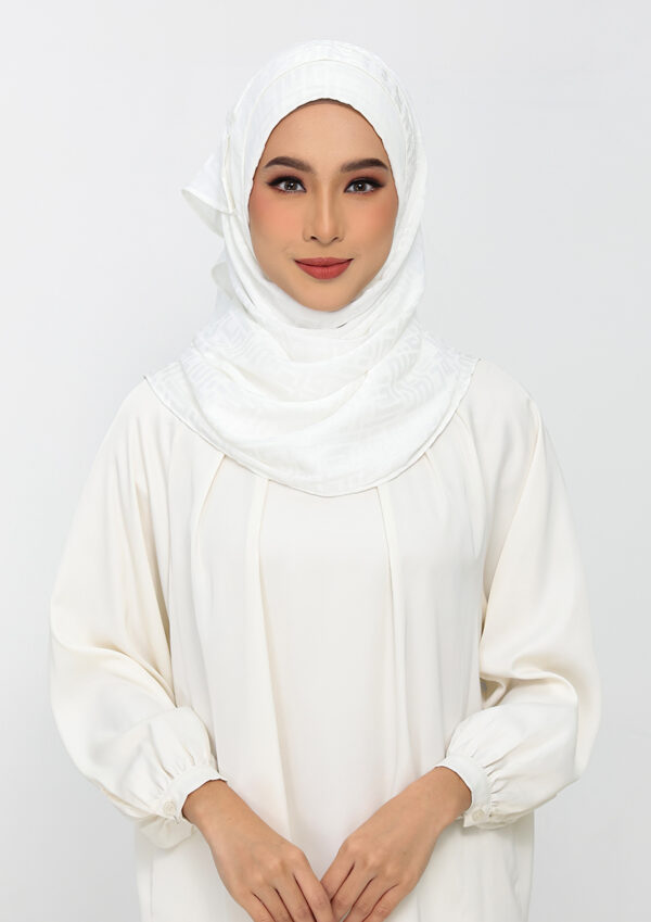 Jacquard Monogram White - Image 3